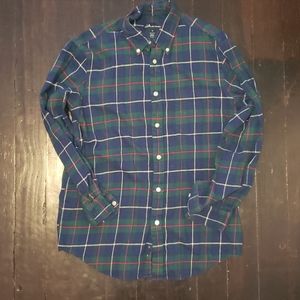 Men's plaid flannel button up